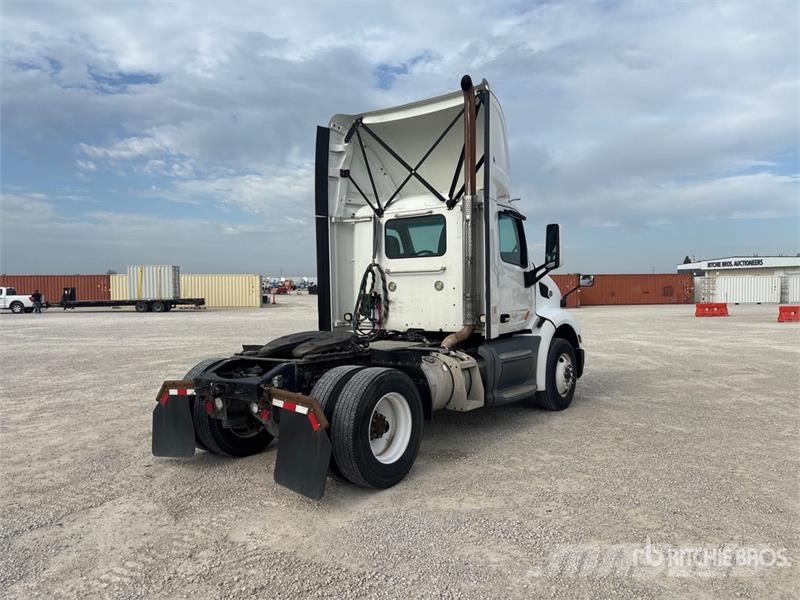 Peterbilt 579 4x2 S/A Day Cab Truck Tractor Sattelzugmaschinen