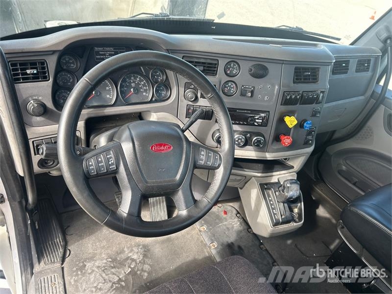 Peterbilt 579 4x2 S/A Day Cab Truck Tractor Traktorske jedinice