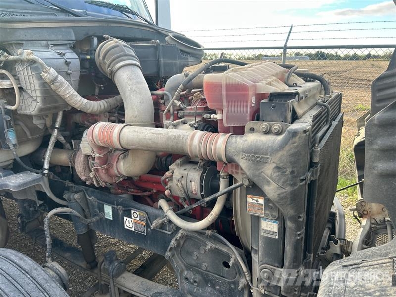 Peterbilt 579 4x2 S/A Day Cab Truck Tractor Trækkere