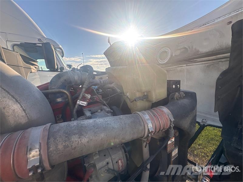 Peterbilt 579 4x2 S/A Day Cab Truck Tractor Sattelzugmaschinen