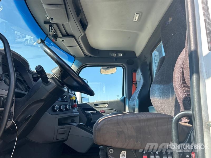 Peterbilt 579 4x2 S/A Day Cab Truck Tractor Cabezas tractoras