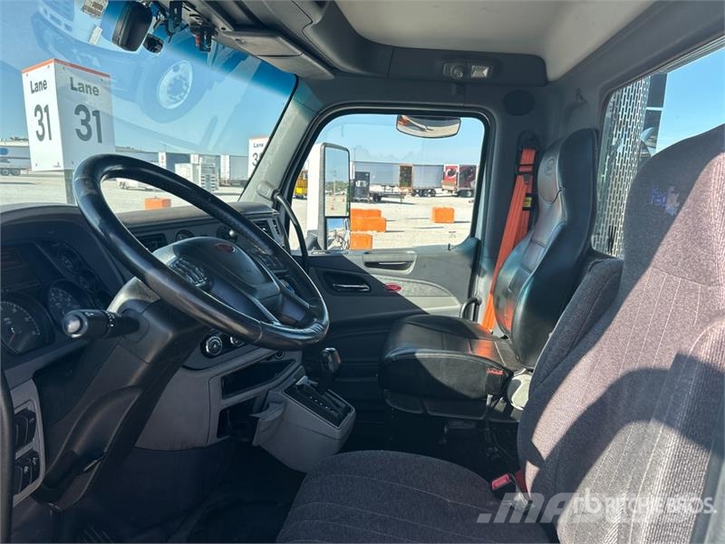 Peterbilt 579 4x2 S/A Day Cab Truck Tractor Tegljači