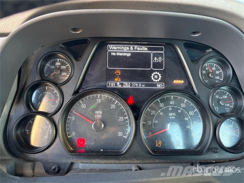 Peterbilt 579 4x2 S/A Day Cab Truck Tractor Trekkers