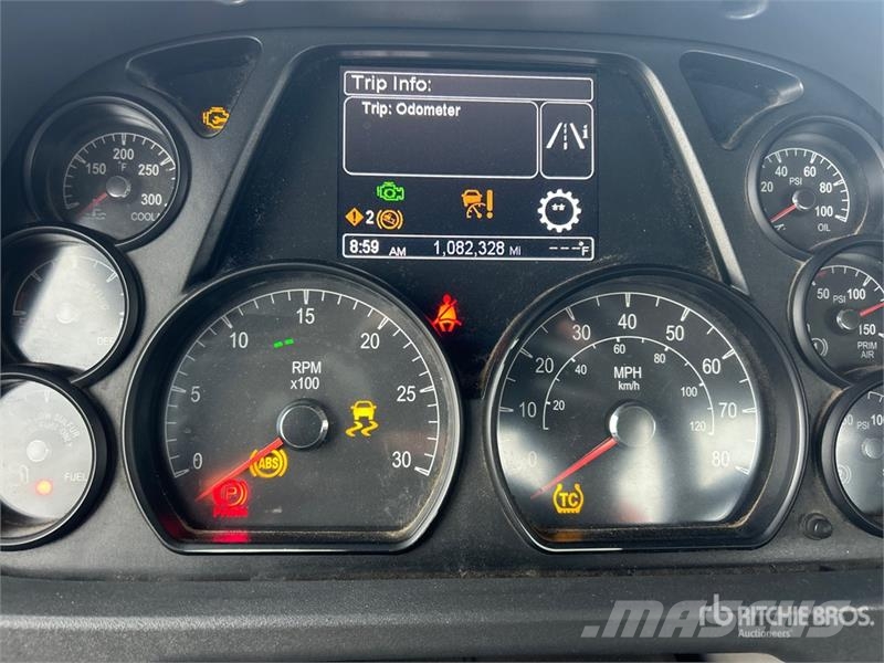 Peterbilt 579 4x2 S/A Day Cab Truck Tractor Tractor Units