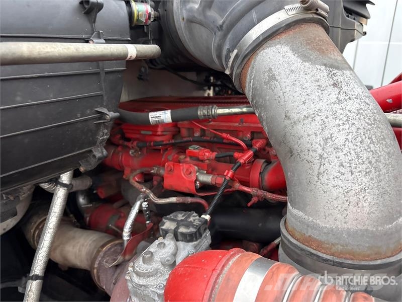 Peterbilt 579 4x2 S/A Day Cab Truck Tractor Truck Tractor Units