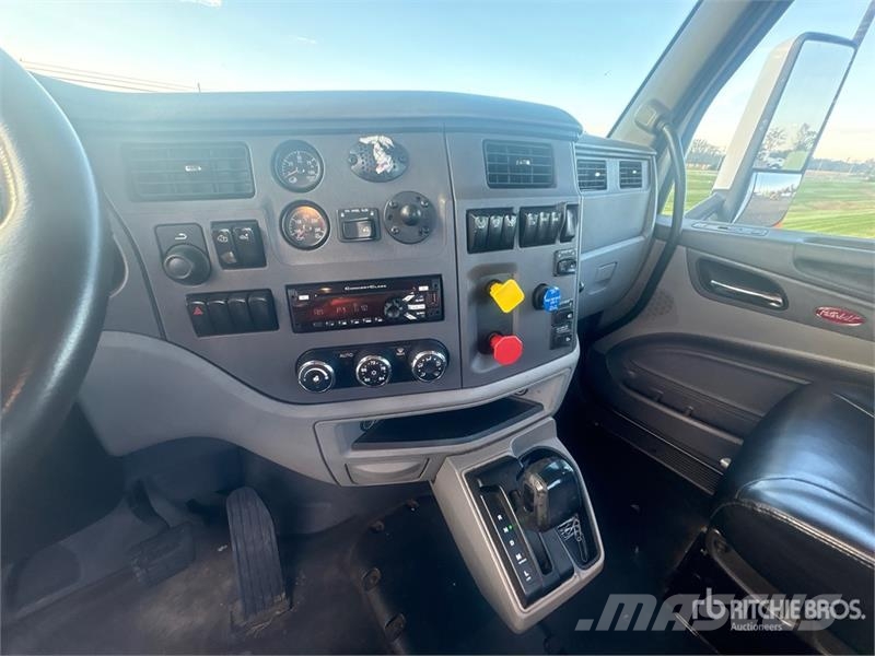 Peterbilt 579 4x2 S/A Day Cab Truck Tractor Sattelzugmaschinen