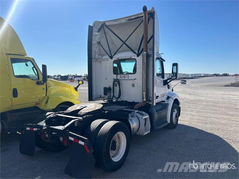 Peterbilt 579 4x2 S/A Day Cab Truck Tractor Traktorske jedinice