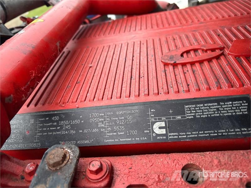 Peterbilt 579 4x2 S/A Day Cab Truck Tractor Truck Tractor Units