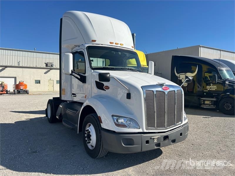 Peterbilt 579 4x2 S/A Day Cab Truck Tractor Traktorske jedinice