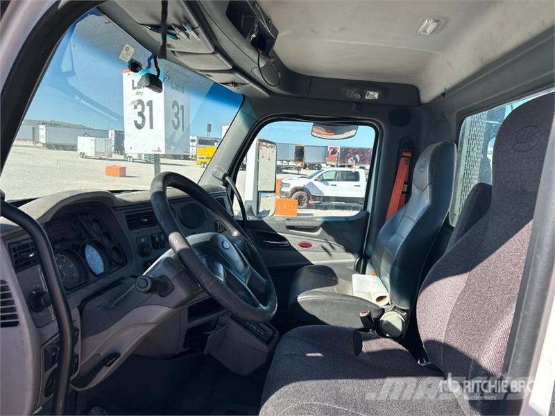 Peterbilt 579 4x2 S/A Day Cab Truck Tractor Motrici e Trattori Stradali