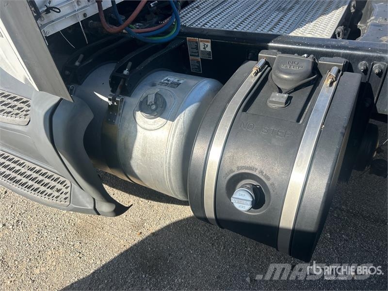 Peterbilt 579 4x2 S/A Day Cab Truck Tractor Traktorske jedinice