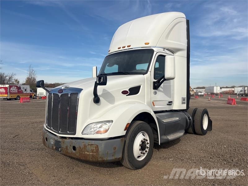 Peterbilt 579 4x2 S/A Day Cab Truck Tractor 트랙터 유닛