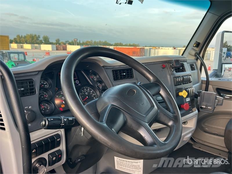 Peterbilt 579 6x4 T/A Day Cab Truck Tractor Tractores (camiões)