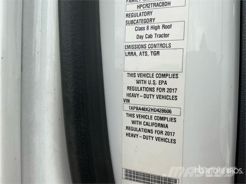Peterbilt 579 S/A Day Cab Truck Tractor Tractores (camiões)