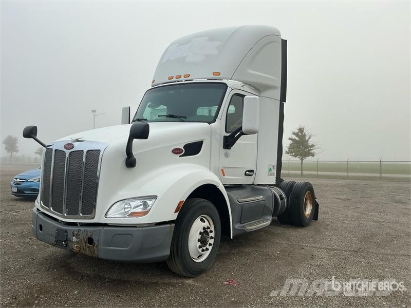 Peterbilt 579 S/A Day Cab Truck Tractor Tractores (camiões)