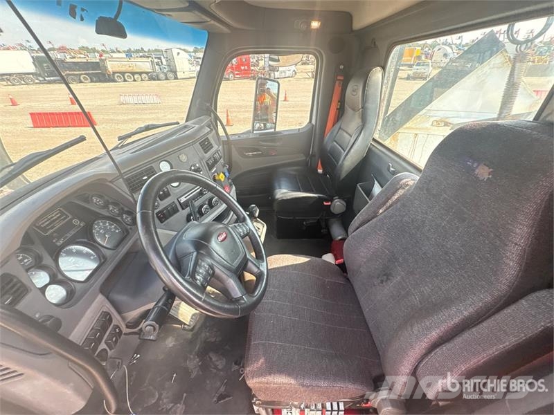 Peterbilt 579 S/A Day Cab Truck Tractor Tracteur routier