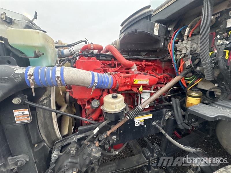 Peterbilt 579 S/A Day Cab Truck Tractor Cabezas tractoras