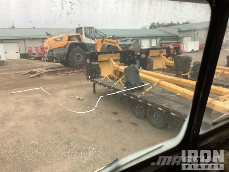 Peterbilt 6x4 T/A Cabover Day Cab Vilcēji
