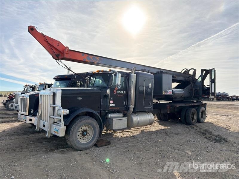 Peterbilt MHD-90 on Peterbilt 388 6x4 Drill Truck (Inoperab Camion foreuse