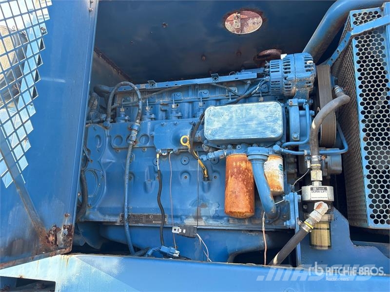 Peterbilt on Peterbilt 335 6x4 Sewer Cleaner Truck Vákuum teherautok
