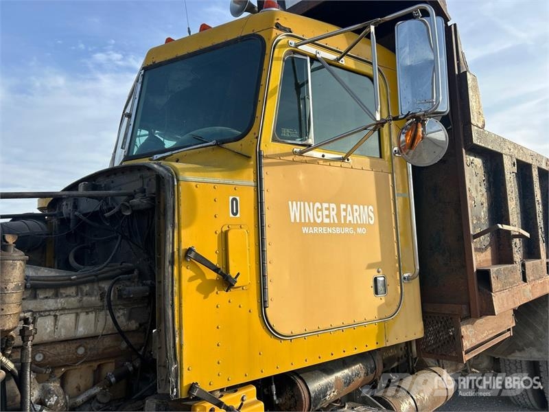 Peterbilt T/A Dump Truck Damperli kamyonlar