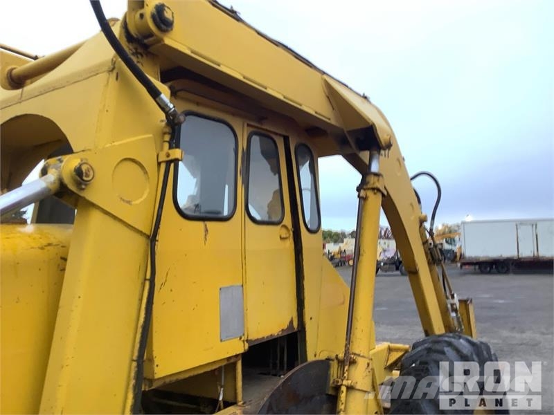 Pettibone 104-C Rough Terrain Forklift Arazi tipi forklift