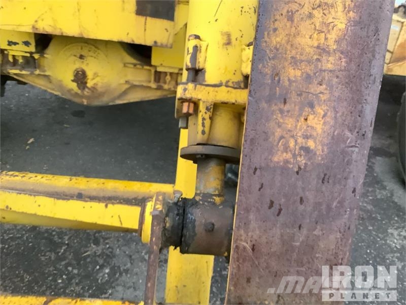 Pettibone 104-C Telehandler مناولات متداخلة