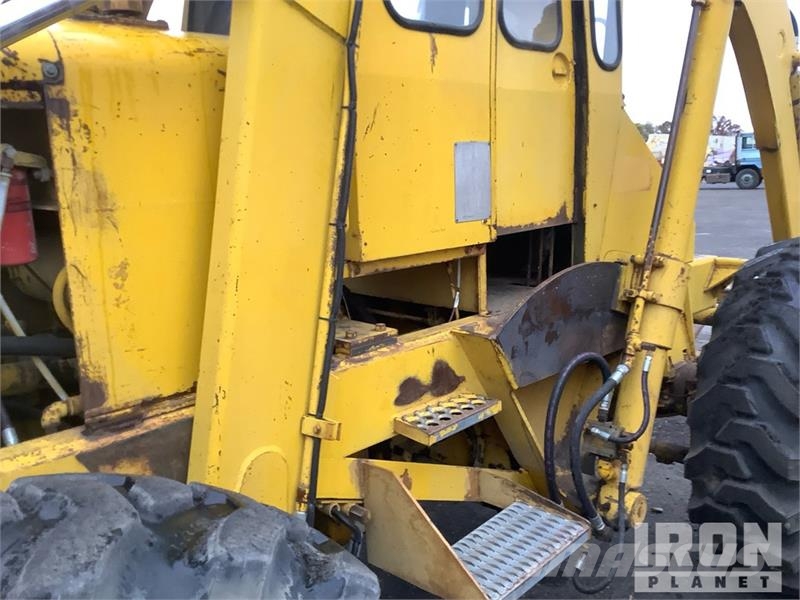 Pettibone 104-C Telehandler مناولات متداخلة
