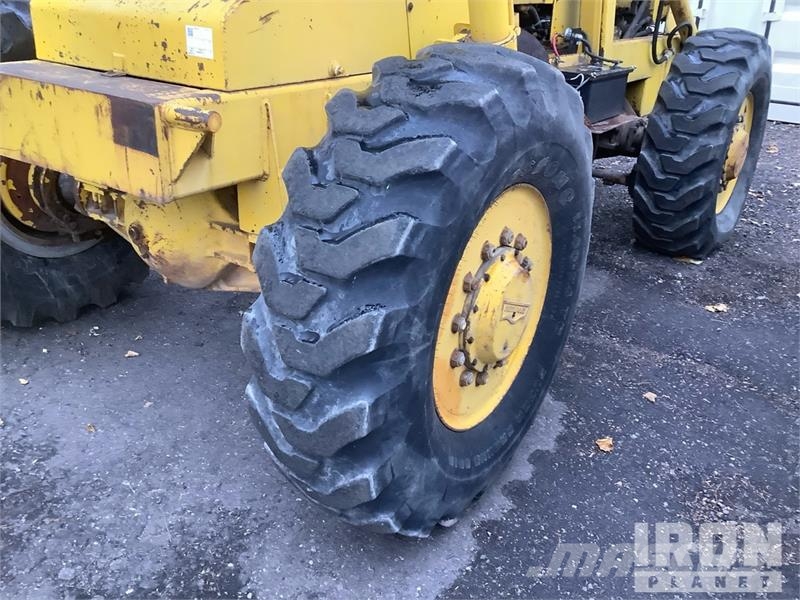 Pettibone 104-C Telehandler مناولات متداخلة
