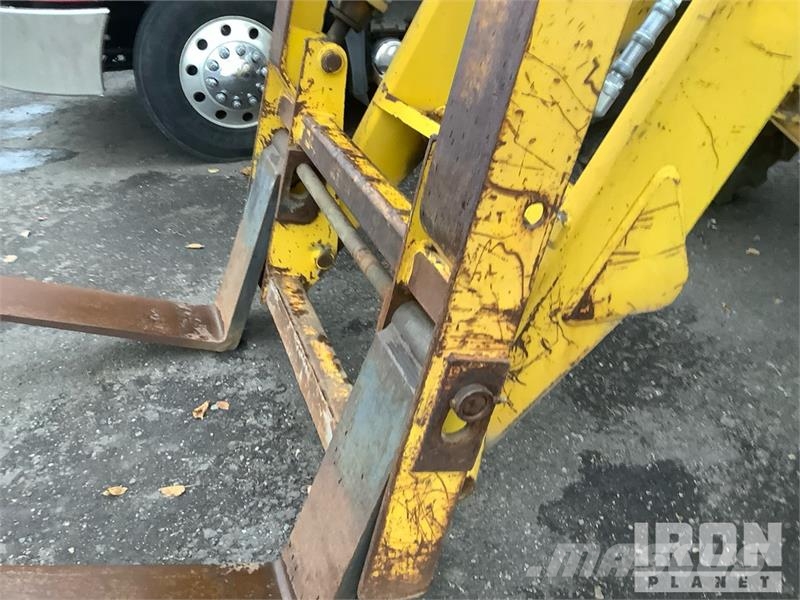 Pettibone 104-C Telehandler مناولات متداخلة