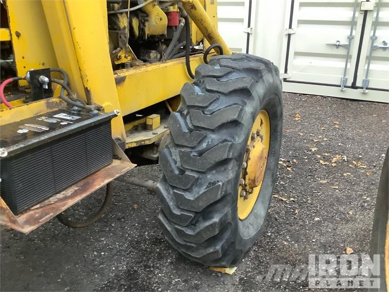 Pettibone 104-C Telehandler مناولات متداخلة