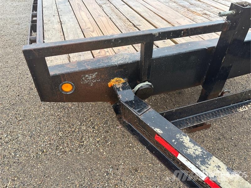 PJ 20 ft T/A Flatbed Trailer Бордови
