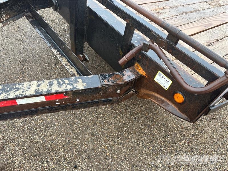 PJ 20 ft T/A Flatbed Trailer Бордови