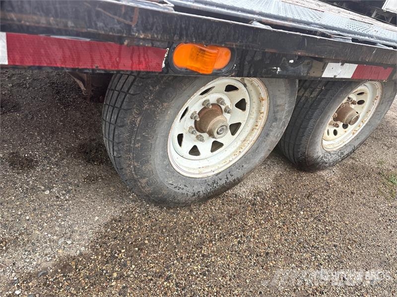 PJ 20 ft T/A Flatbed Trailer Бордови