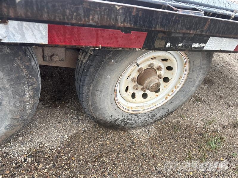 PJ 20 ft T/A Flatbed Trailer Бордови