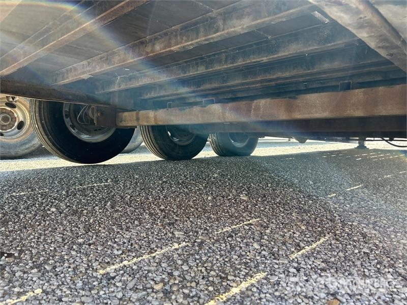 PJ 25 ft Tri/A Gooseneck Tilt Deck Trailer Góndola de cama rebajada