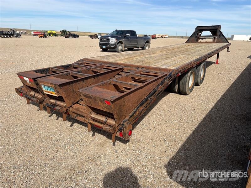 PJ Trailers Trailers D7142 32 ft T/A Gooseneck Equipm Autotreilerid