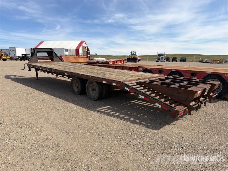 PJ Trailers Trailers D7142 32 ft T/A Gooseneck Equipm Autotreilerid