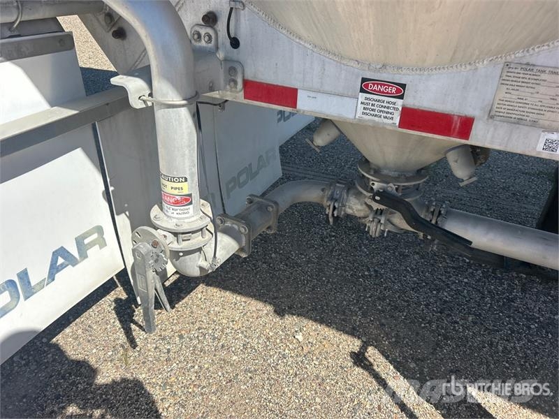 Polar 840 gal Tri/A Pneumatic Bulk Trailer Outros Reboques