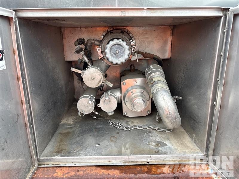 Polar Tank 7000 gal T/A Tanker Trailer Autocisternas