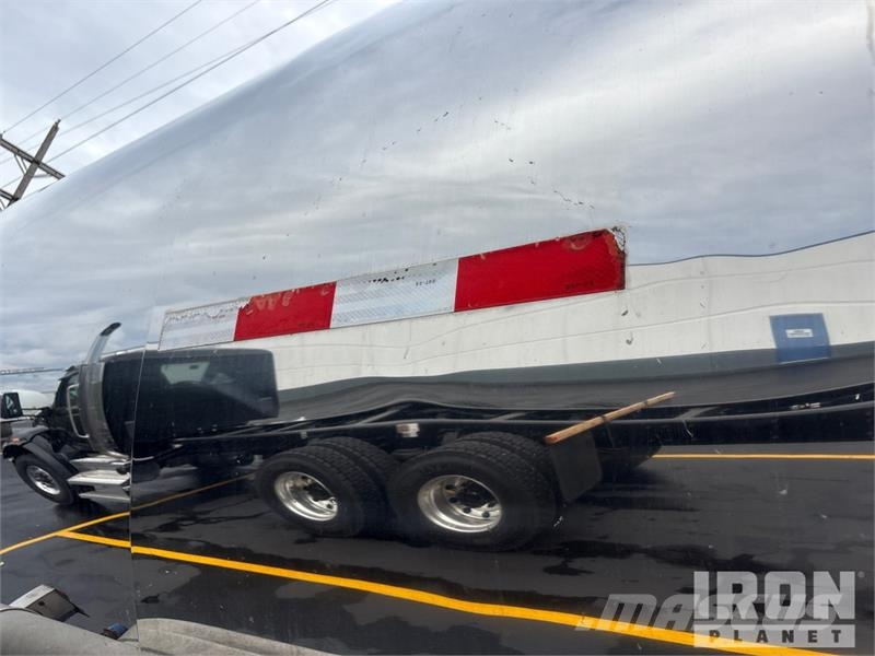 Polar Tank 7000 gal T/A Tanker Trailer Autocisternas