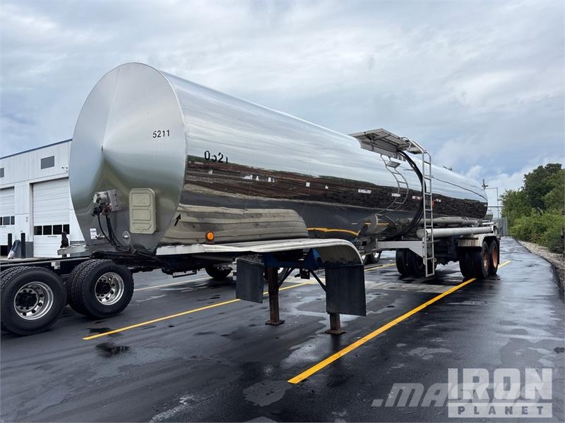 Polar Tank 7000 gal T/A Tanker Trailer Autocisternas