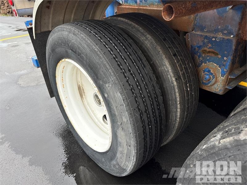 Polar Tank 7000 gal T/A Tanker Trailer Autocisternas
