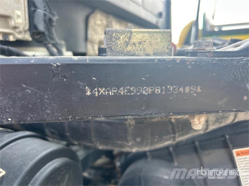 Polaris XD 4000G 4x4 Utility Vehicle ماكينات منفعة عامة