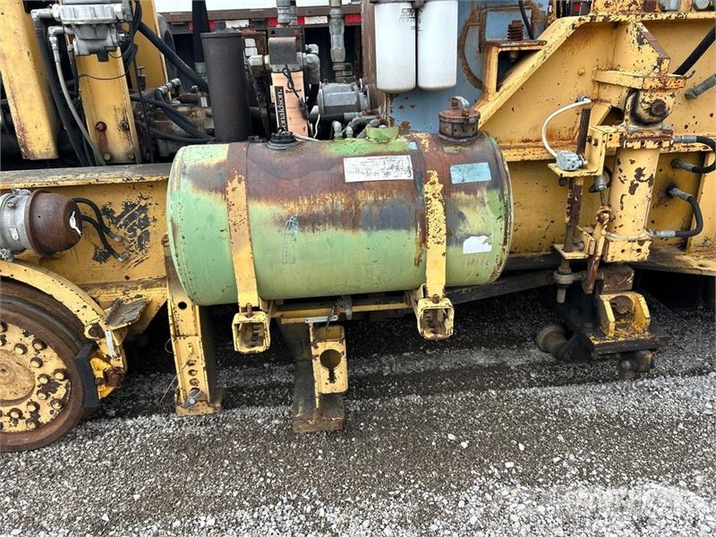  Portec RMC 305B Tie Knock Out Machine مقطورات أخرى