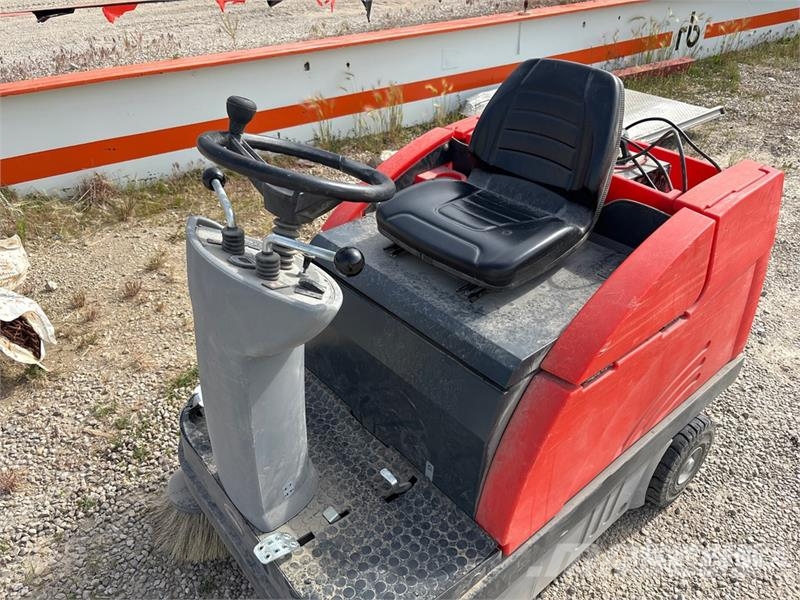 Power Boss Boss Apex 47 Ride-On Floor Sweeper Otros equipos para cosecha