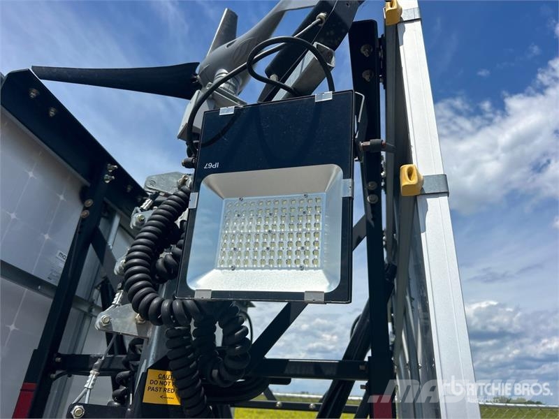 Progress Solar SLT-1400 Solar Light Tower Torri faro