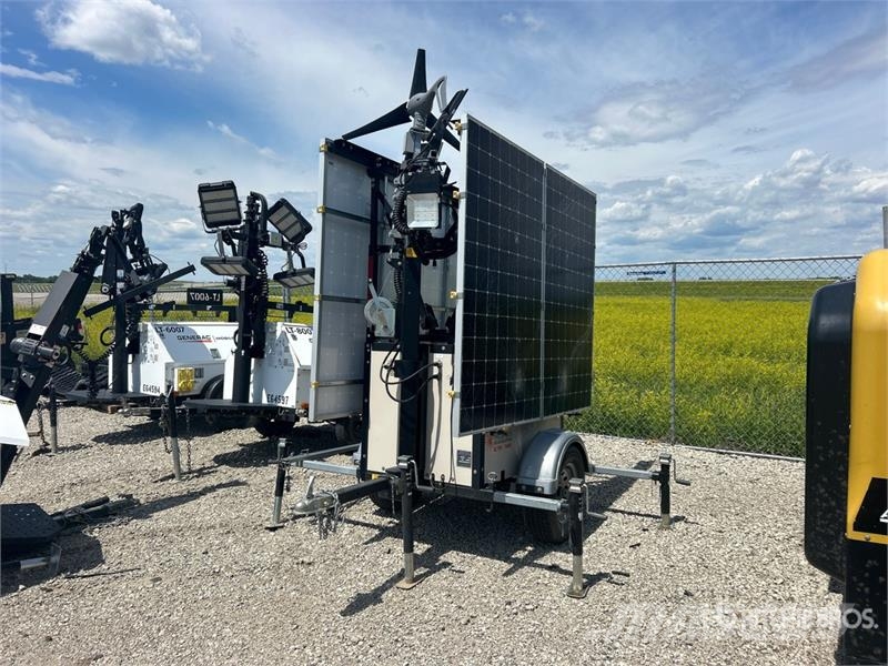 Progress Solar SLT-1400 Solar Light Tower Torri faro
