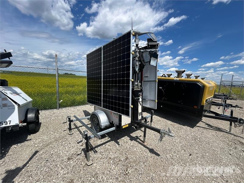 Progress Solar SLT-1400 Solar Light Tower Torri faro