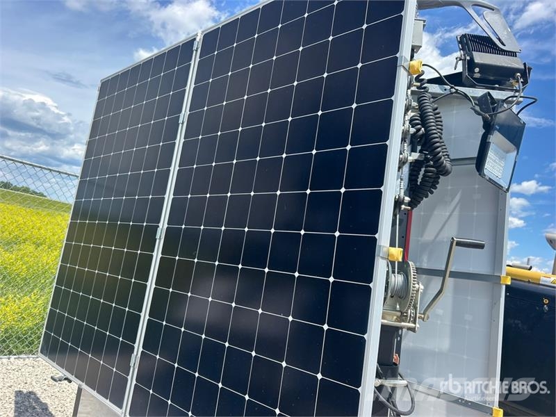 Progress Solar SLT-1400 Solar Light Tower Torri faro